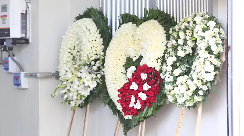 Arreglos florales velorio El Mencho 2